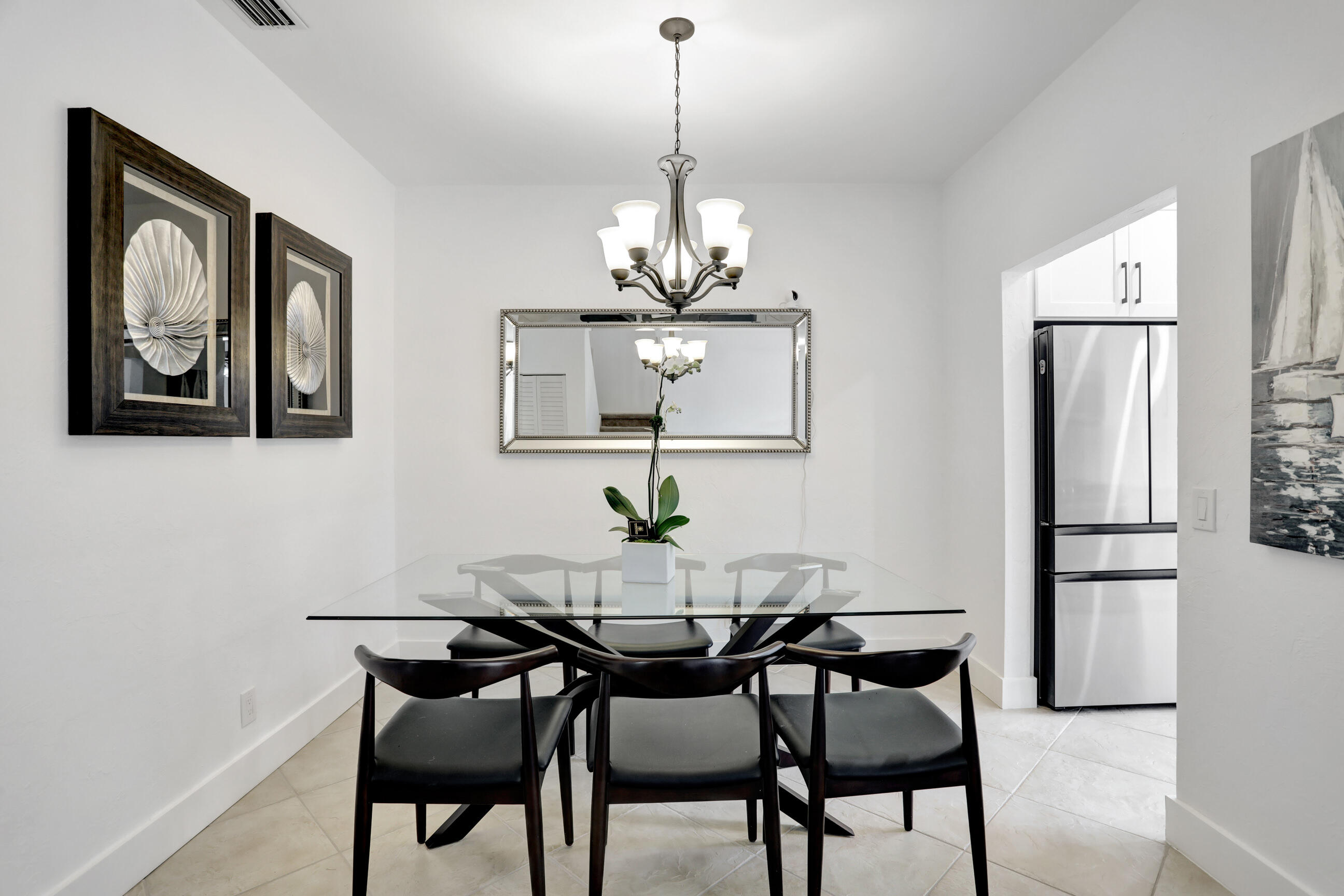 6770 Via Regina Boca Raton, FL 33433 - Photo 4 of 25 DINING AREA....
