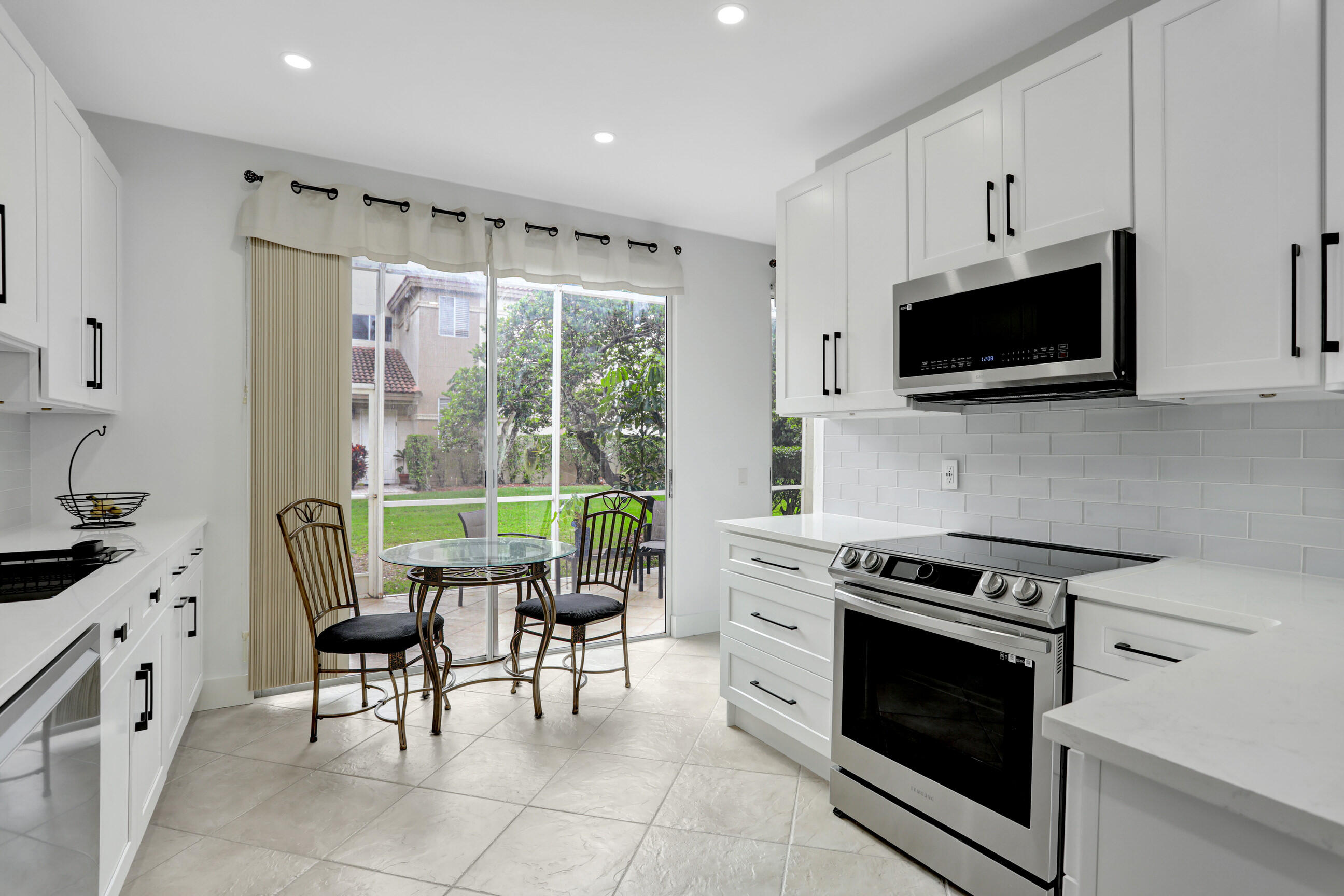 6770 Via Regina Boca Raton, FL 33433 - Photo 5 of 25 NEWER KITCHEN
