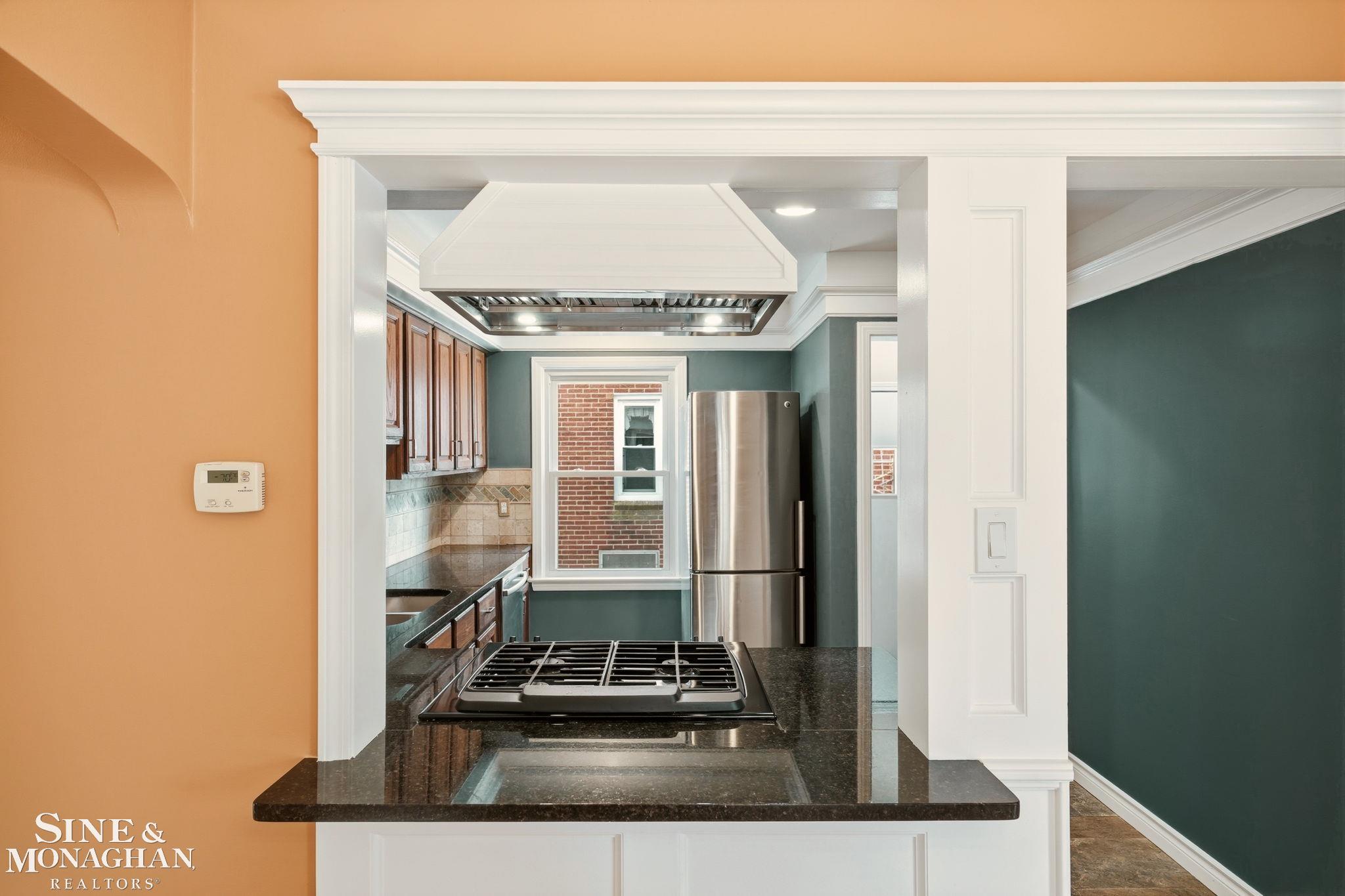 1641 Hampton Road Grosse Pointe Woods, MI 48236 - Photo 14 of 70