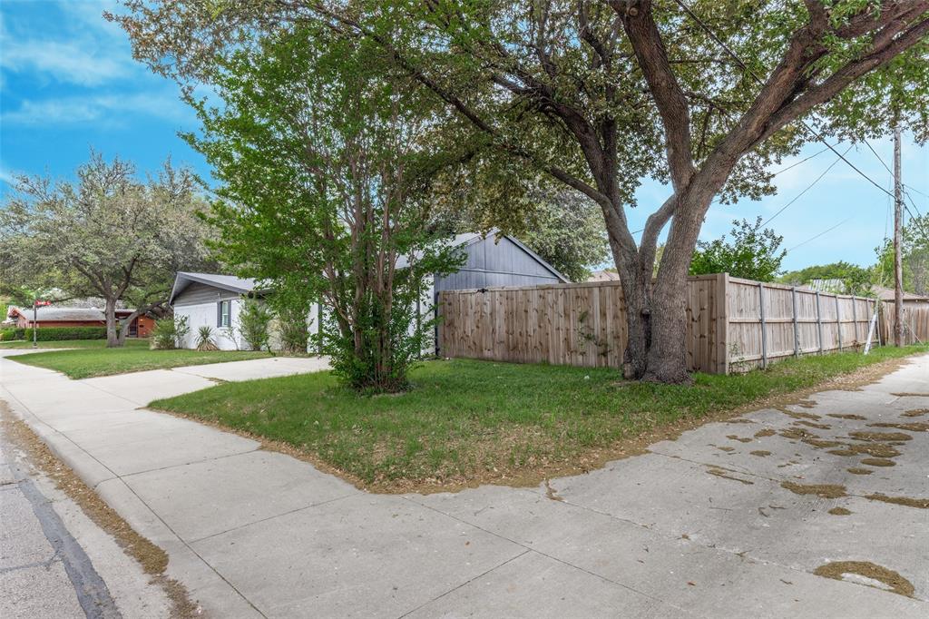 2945 Randy Lane Farmers Branch, TX 75234 - Photo 7 of 10