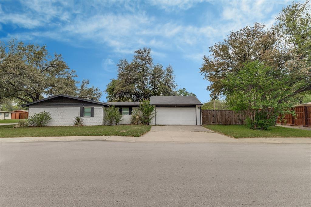 2945 Randy Lane Farmers Branch, TX 75234 - Photo 8 of 10