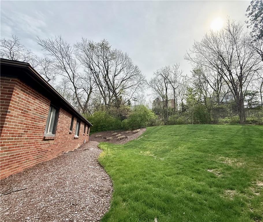 211 Lesnett Road Pittsburgh, PA 15241 - Photo 8 of 35