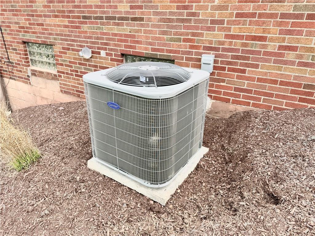 211 Lesnett Road Pittsburgh, PA 15241 - Photo 9 of 35