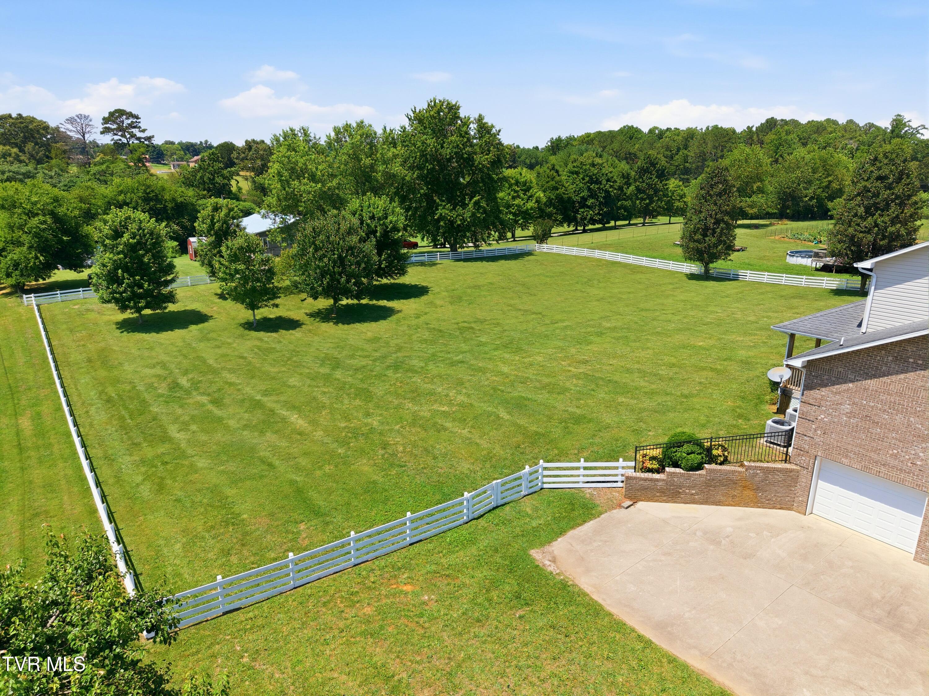 767 Possum Creek Road Greeneville, TN 37743 - Photo 11 of 69 14_767_possum_creek_rd_0013