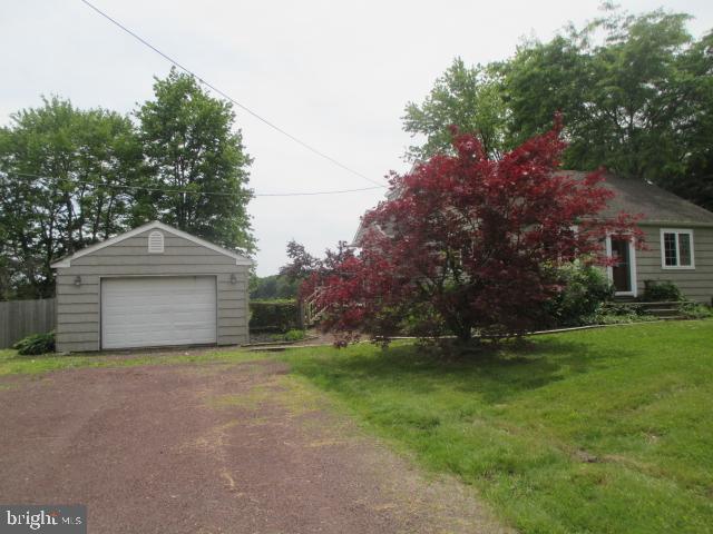 674 Apple Road Quakertown, PA 18951 - Photo 4 of 15 Gallery Image 4