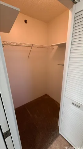$2,400 | 215 North King Street, Unit 302, Honolulu, HI 96817