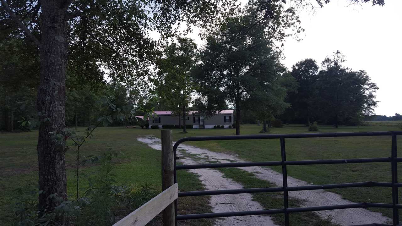 1210 Southeast Donaldson Road Lee, FL 32059 - Photo 6 of 25 Gallery Image 6