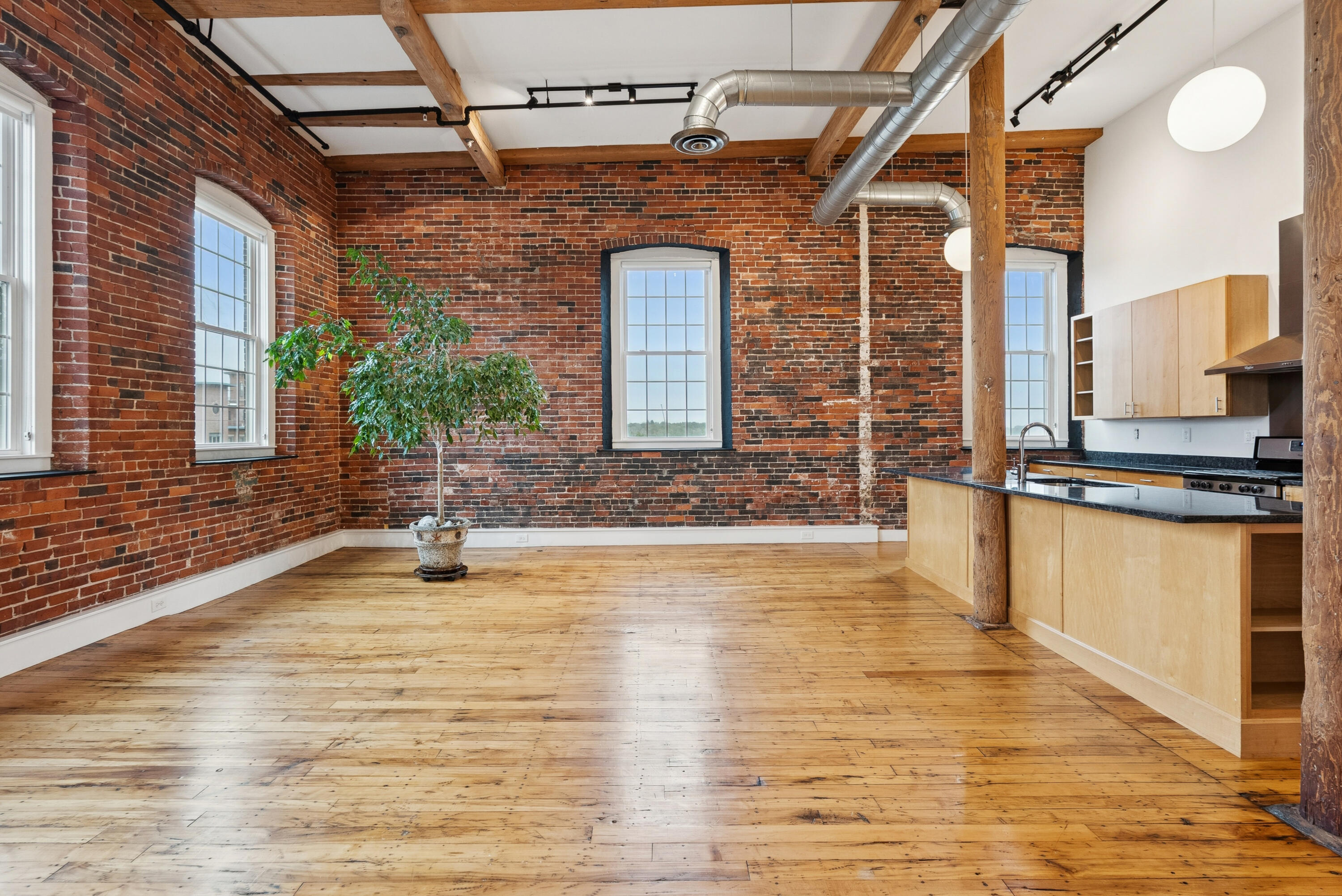 2 Main Street, Unit 17508 Biddeford, ME 04005 - Photo 8 of 63 Waterfront Corner 3 Bedroom Condo