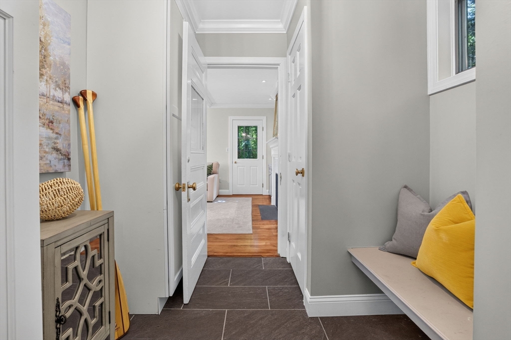 30 R Morses Pond Road Wellesley, MA 01760 - Photo 4 of 23