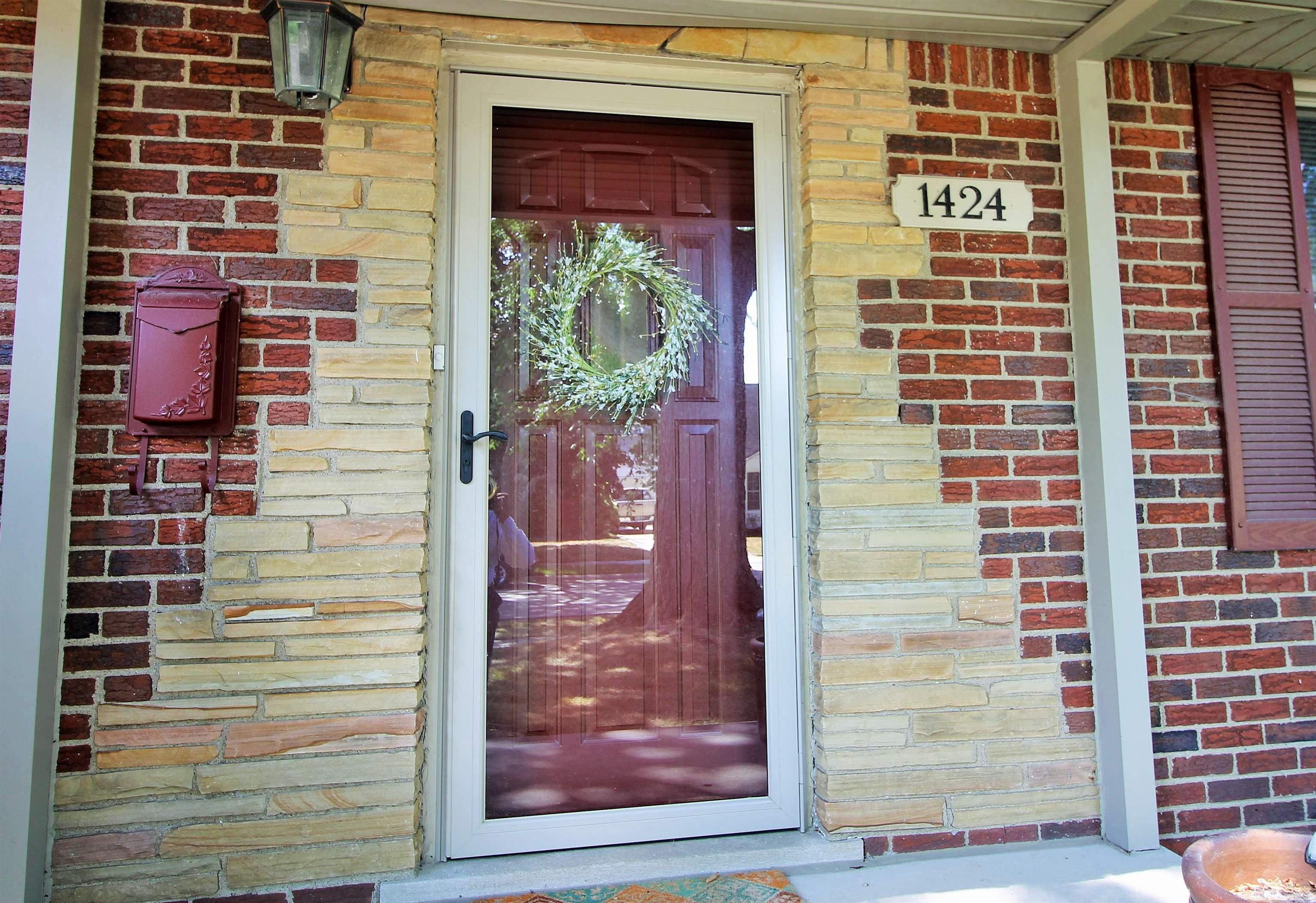 1424 Torrey Road Grosse Pointe Woods, MI 48236 - Photo 5 of 54