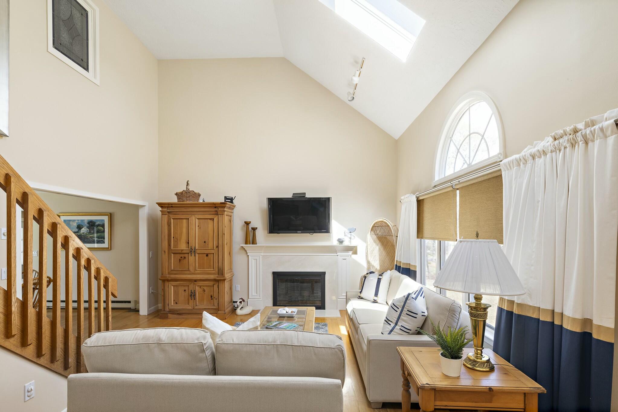 16 Major's Cove Lane Edgartown, MA 02539 - Photo 8 of 28 Wood-burning fireplace