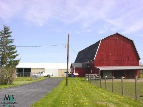 9090 Meskill Road Columbus, MI 48063 - Photo 6 of 9 768470-5.JPG