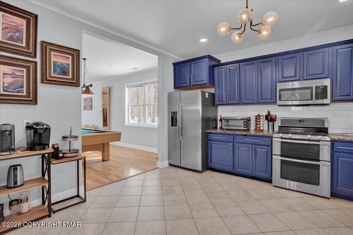 3223 Willow Grove Road Pocono Summit, PA 18346 - Photo 12 of 34 Kitchen