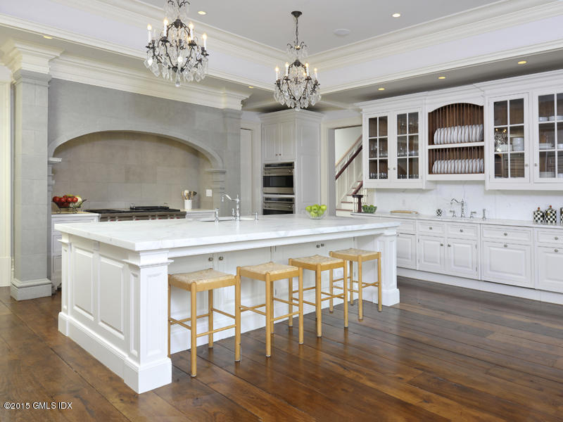 18 Parsonage Road Greenwich, CT 06830 - Photo 8 of 20 Kitchen
