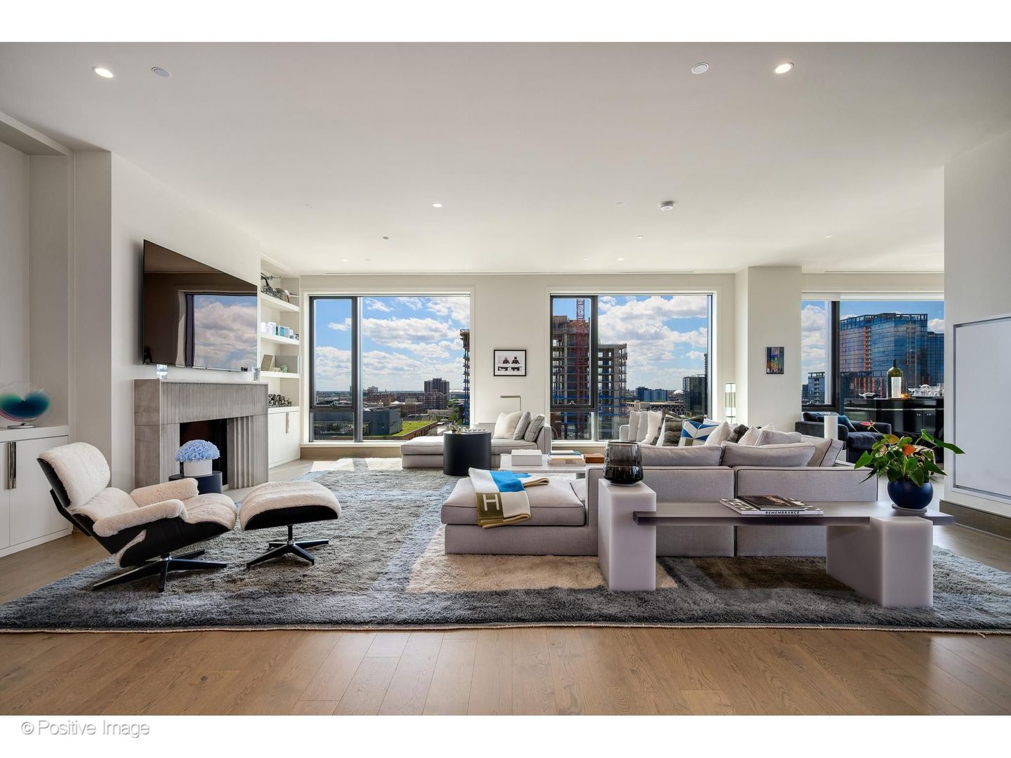 21 North May Street, Unit 1103 Chicago, IL 60607 - Photo 4 of 44
