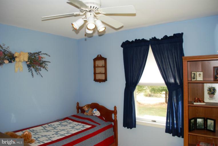 4827 Buffalo Road Mount Airy, MD 21771 - Photo 5 of 26 Bedroom