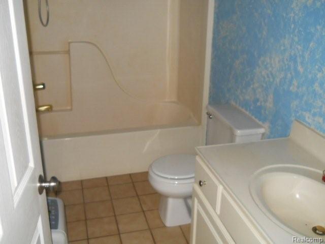 225 Whims Court Rochester, MI 48306 - Photo 5 of 11 7-28a 017