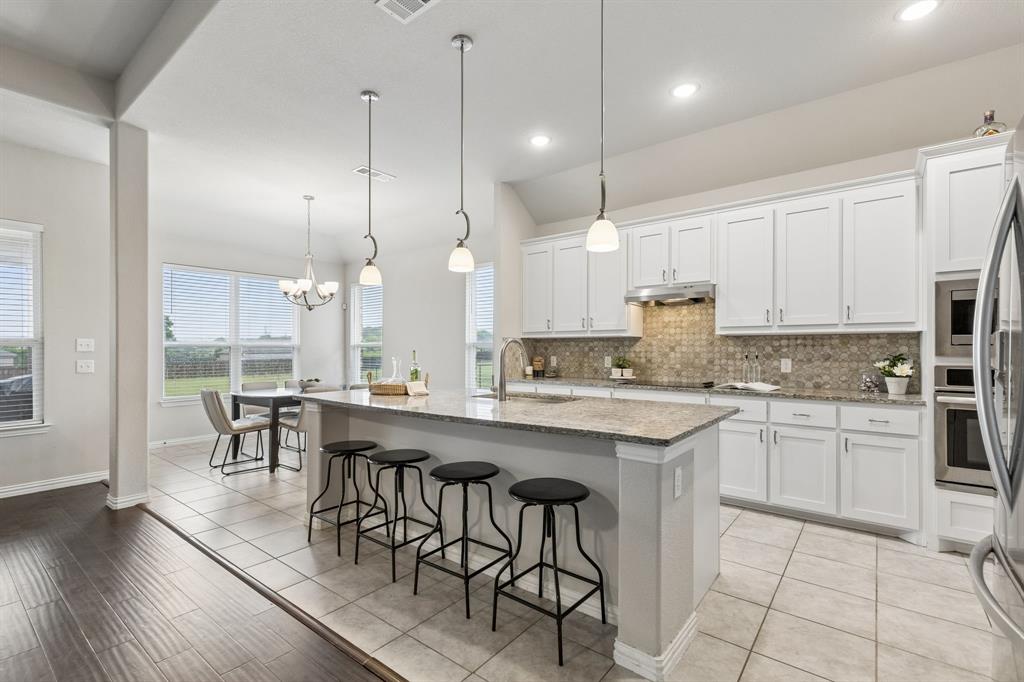 2016 Pebblegate Road Weatherford, TX 76085 - Photo 9 of 28