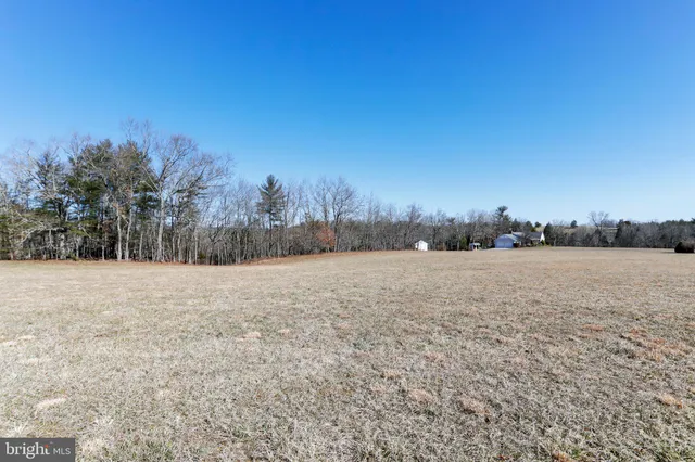 a view of an outdoor space and a yard