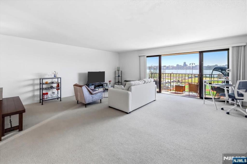 1150 River Road, Unit PHB Edgewater, NJ 07020 - Photo 5 of 18