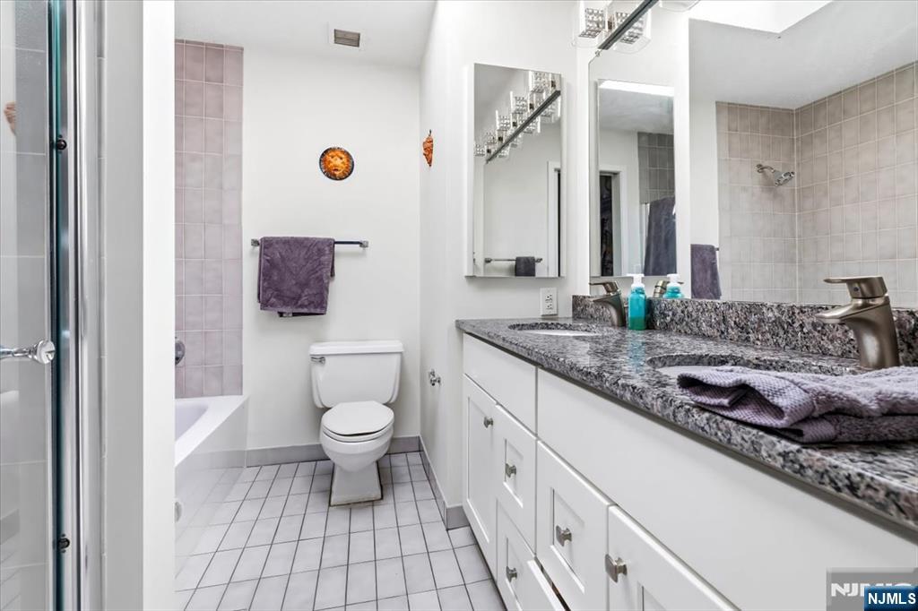 1150 River Road, Unit PHB Edgewater, NJ 07020 - Photo 10 of 18