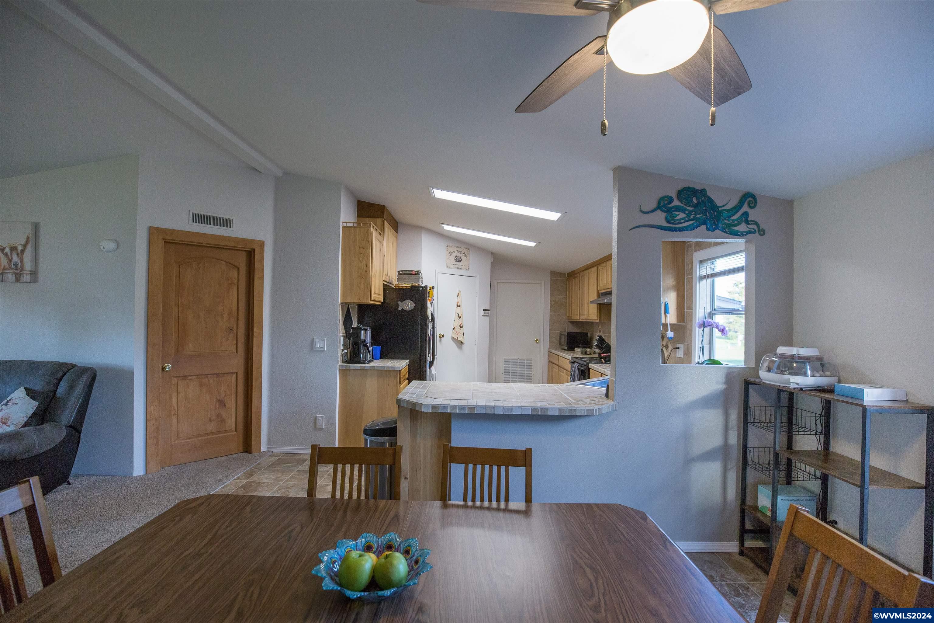 2835 Stoltz Hill Road Lebanon, OR 97355 - Photo 16 of 42 Gallery Image 16