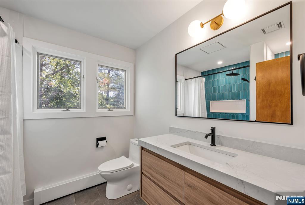 439 Summit Street Englewood Cliffs, NJ 07632 - Photo 27 of 34