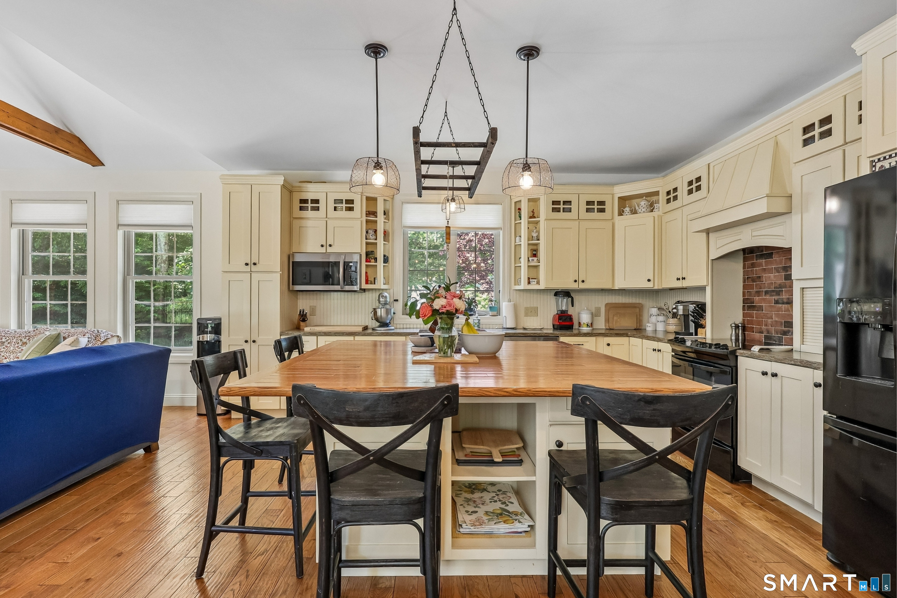 29 Green Valley Lake Road East Lyme, CT 06333 - Photo 4 of 38
