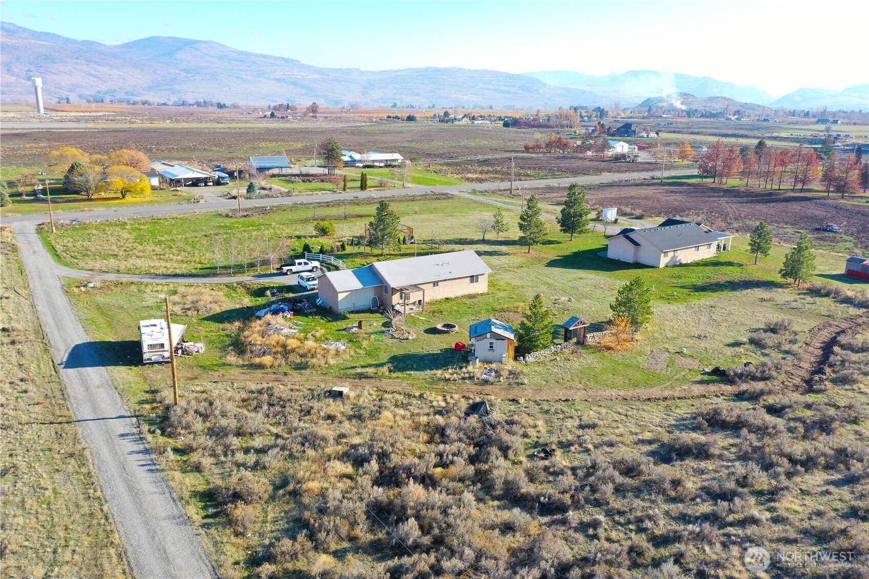 33 Greenacres Road Riverside, WA 98849 - Photo 35 of 35 a view of a lake with a mountain