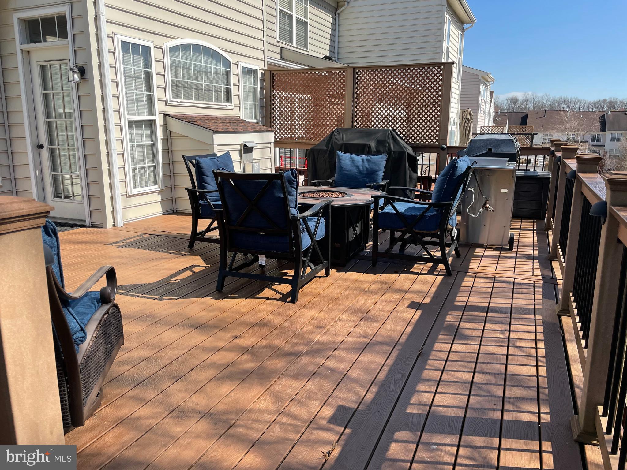 20595 Glenmere Square Sterling, VA 20165 - Photo 13 of 19 Deck