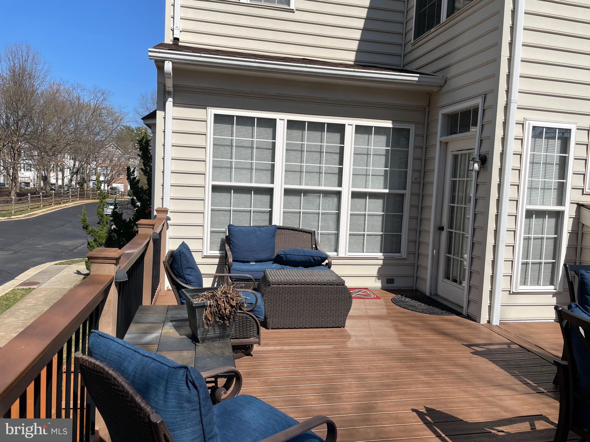 20595 Glenmere Square Sterling, VA 20165 - Photo 14 of 19 Deck