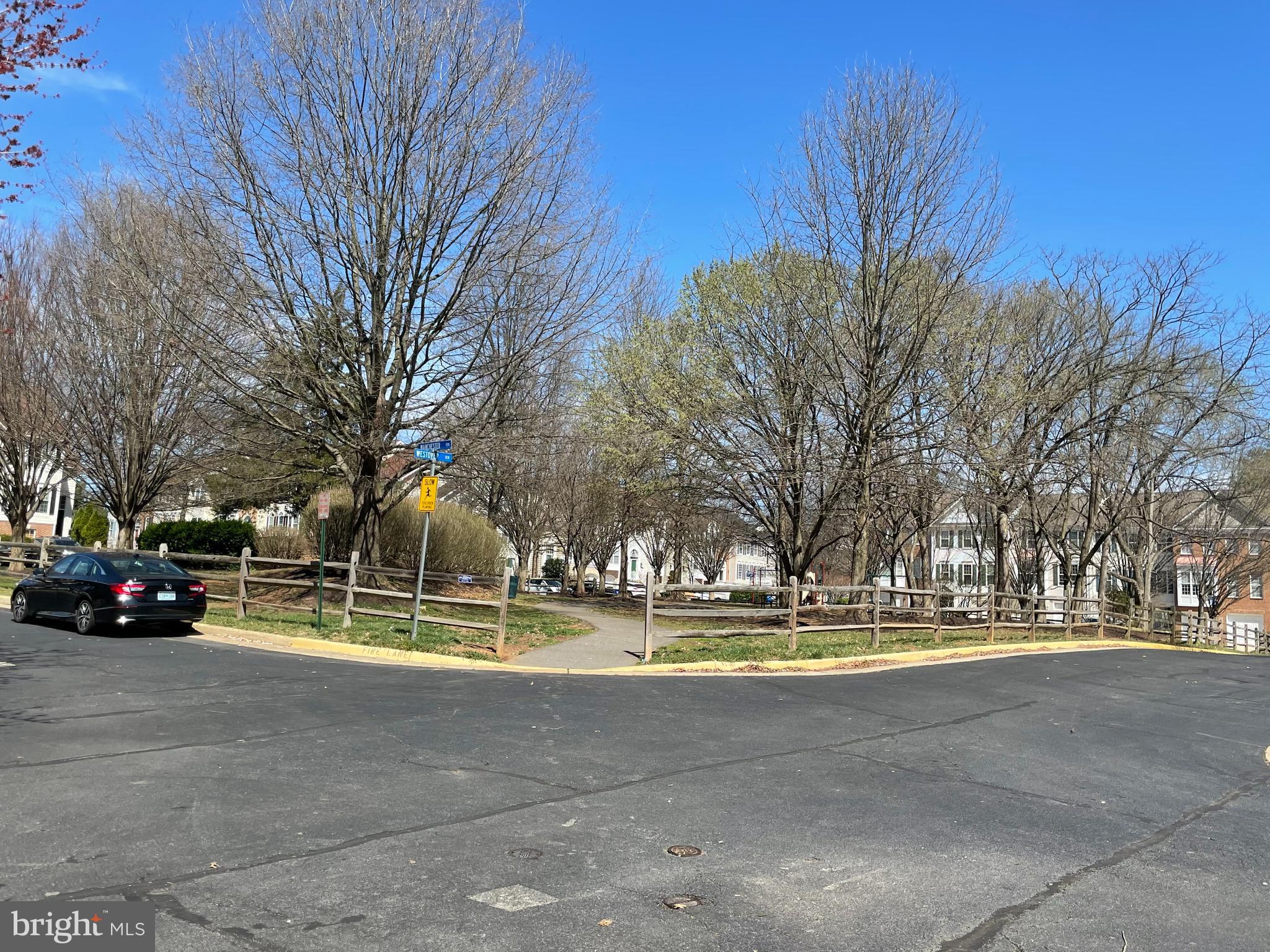 20595 Glenmere Square Sterling, VA 20165 - Photo 16 of 19 Park across the street