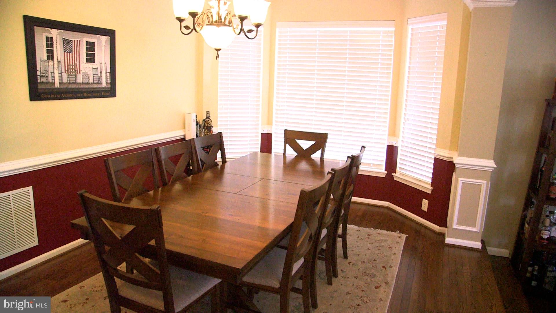 20595 Glenmere Square Sterling, VA 20165 - Photo 3 of 19 Dining Room