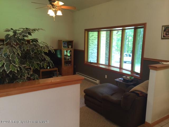 360 Overlook Road Carbondale, PA 18407 - Photo 6 of 19 Gallery Image 6