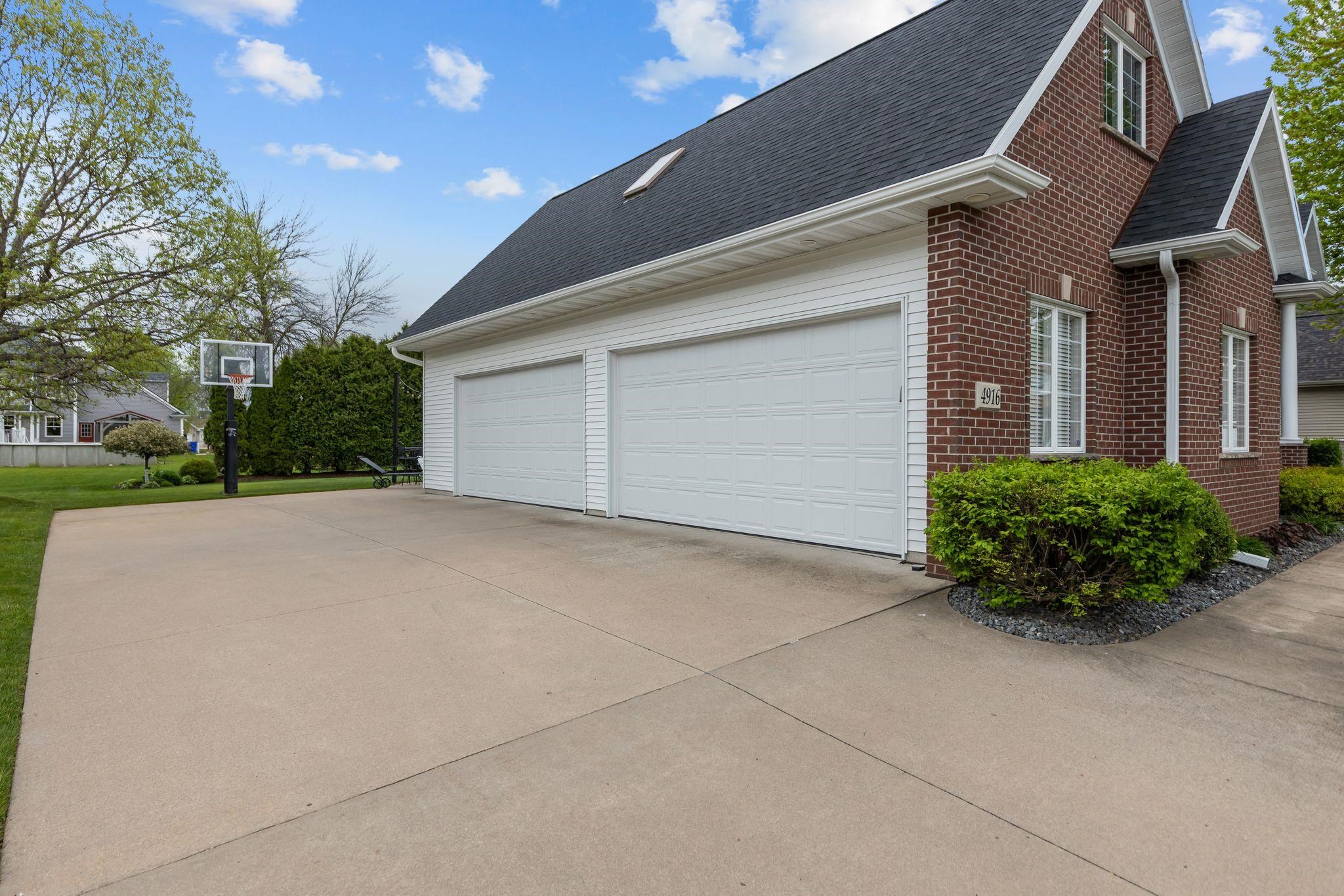 4916 Silentwind Way Appleton, WI 54913 - Photo 54 of 70