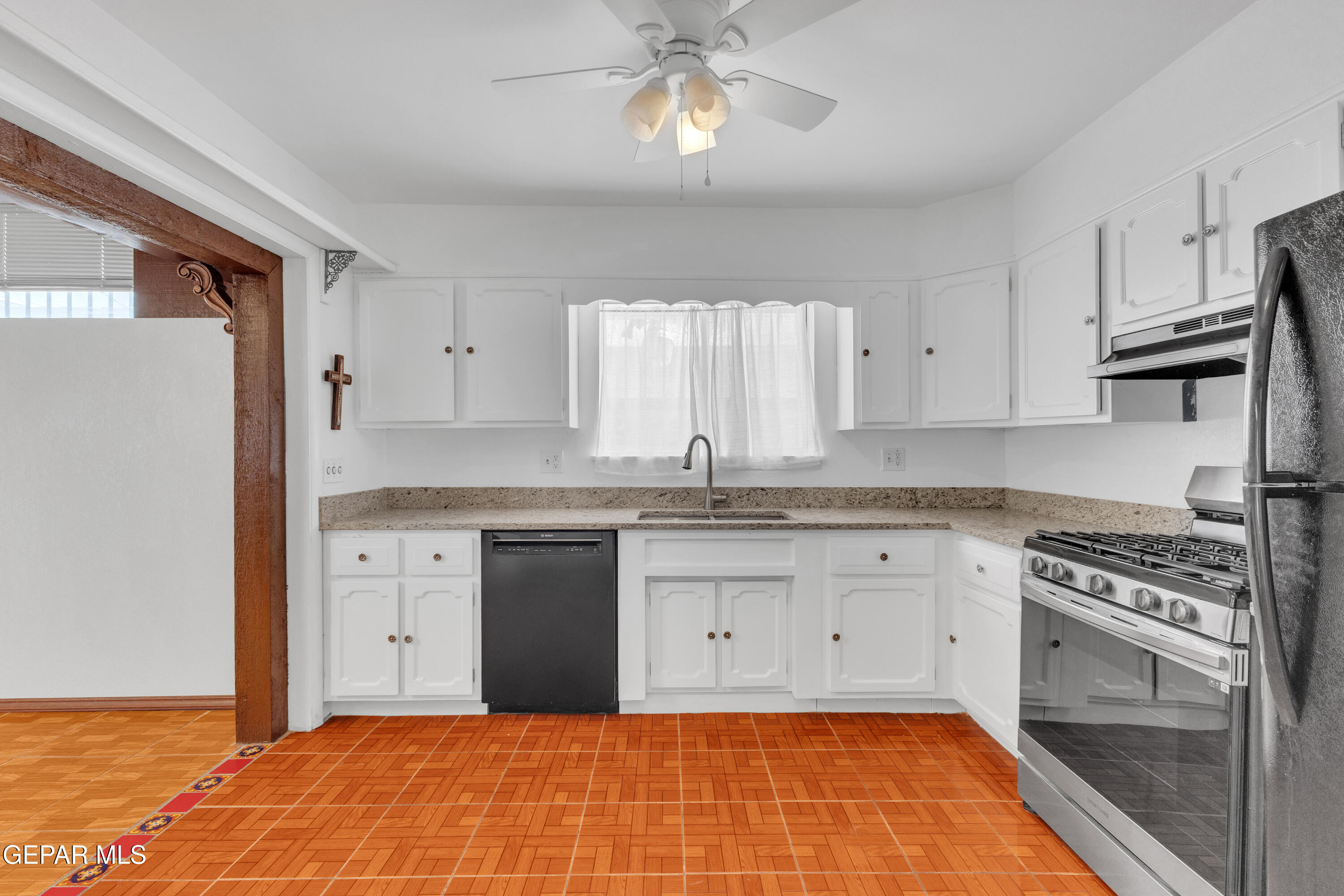 356 Coral Hills Road El Paso, TX 79912 - Photo 26 of 61 11 (2)