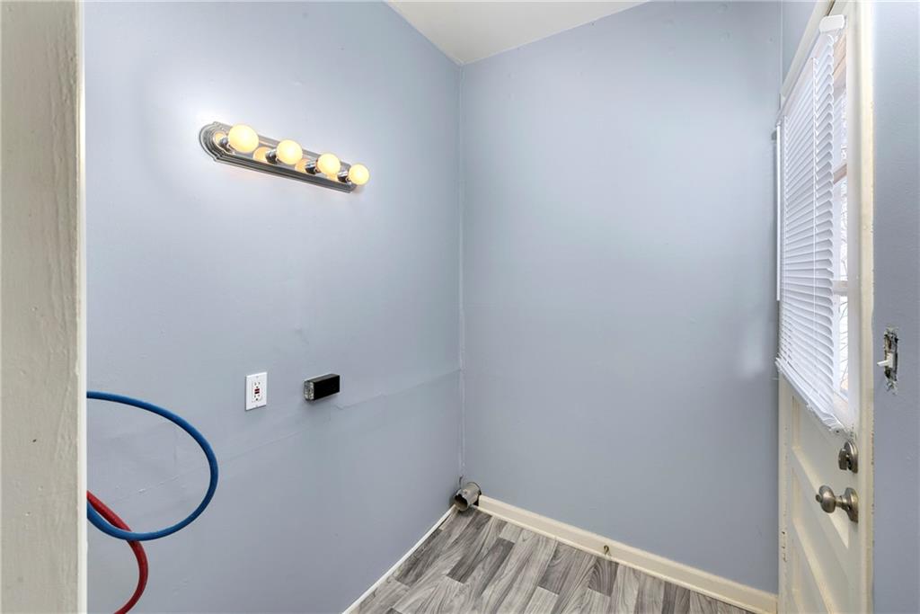 8421 Spring Valley Road Raytown, MO 64138 - Photo 17 of 35