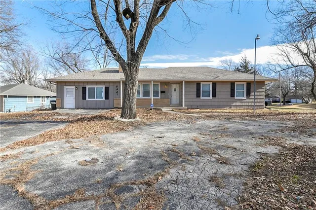 $255,000 | 8421 Spring Valley Road, Raytown, MO 64138