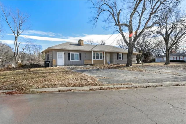 $255,000 | 8421 Spring Valley Road, Raytown, MO 64138