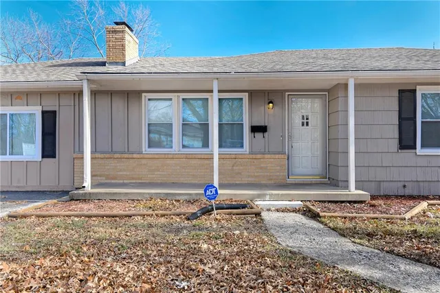 $255,000 | 8421 Spring Valley Road, Raytown, MO 64138