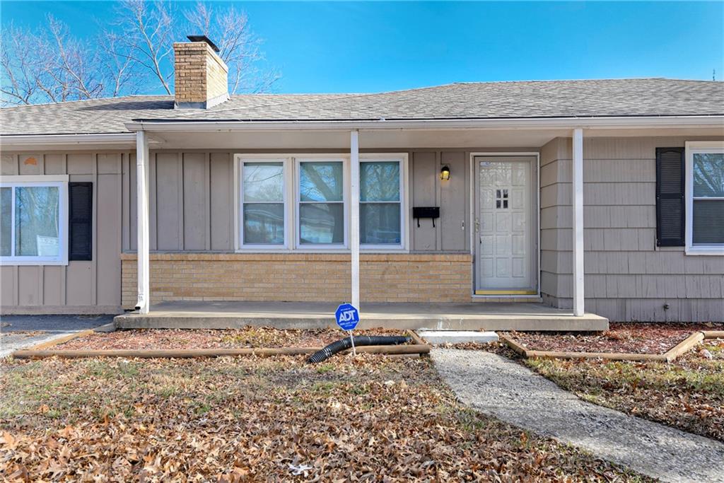 8421 Spring Valley Road Raytown, MO 64138 - Photo 4 of 35