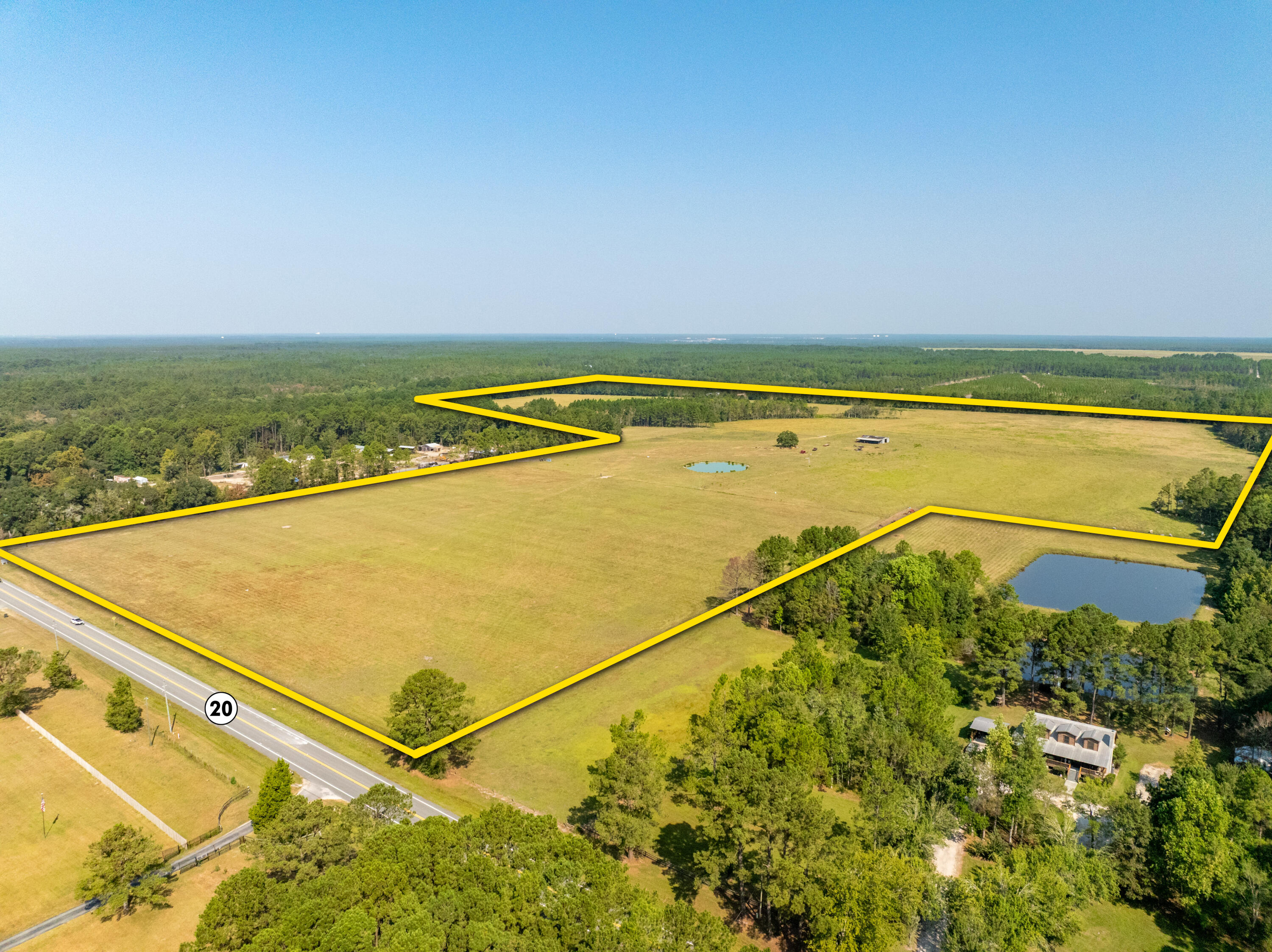 3717 Highway 20 Freeport, FL 32439 - Photo 1 of 21 a view of a tennis court