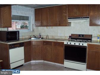 812 Grant Road Folcroft, PA 19032 - Photo 7 of 10 Kitchen