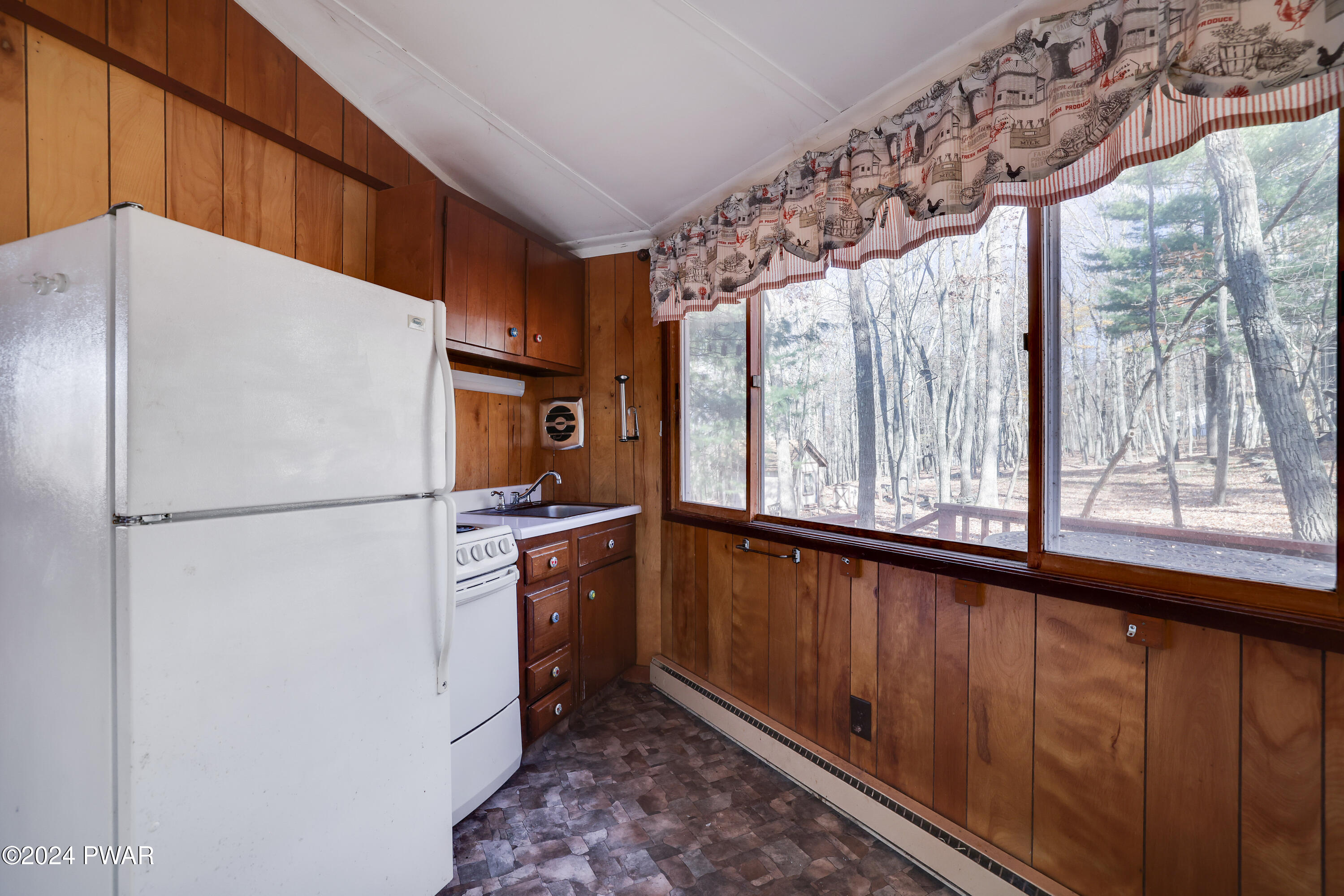 113 Stonehenge Road Milford, PA 18337 - Photo 8 of 20