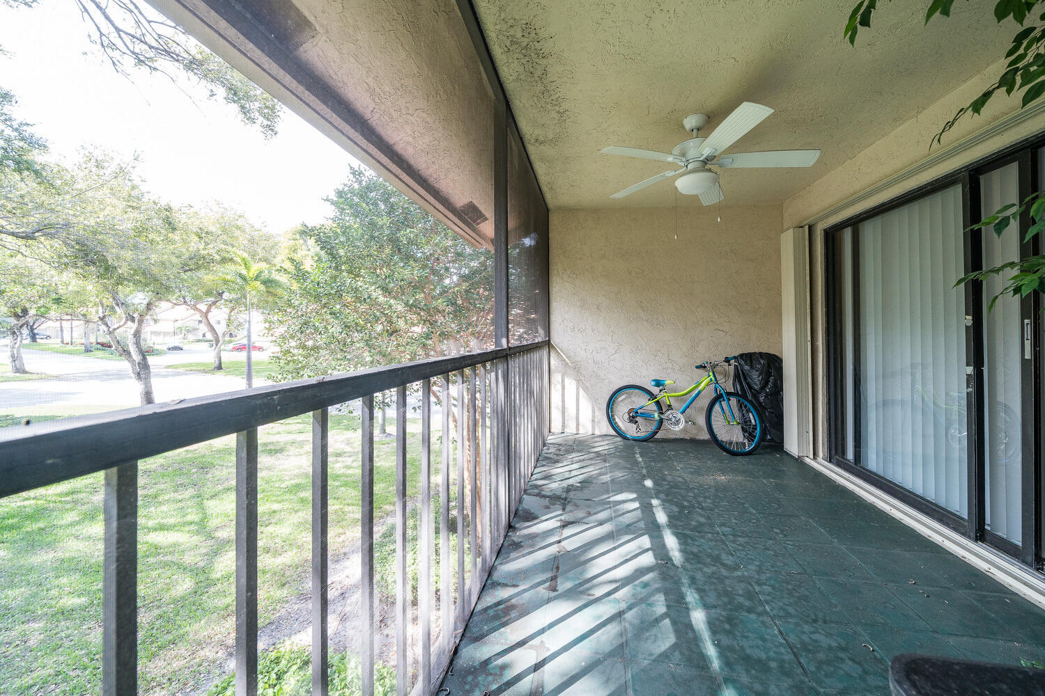 5730 Coach House Circle, Unit D Boca Raton, FL 33486 - Photo 18 of 21 5730 Coach House Cir D Boca-large-014-01