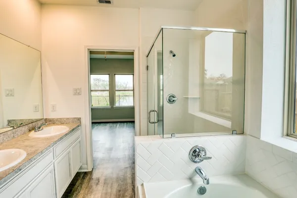 $2,299 | 201 Bryan Way, Angleton, TX 77515