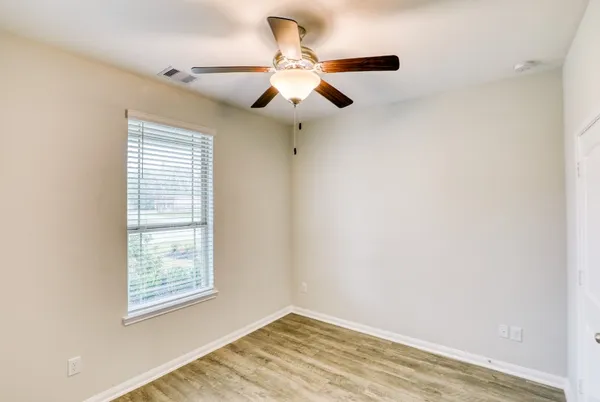 $2,299 | 201 Bryan Way, Angleton, TX 77515