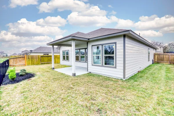 $2,299 | 201 Bryan Way, Angleton, TX 77515