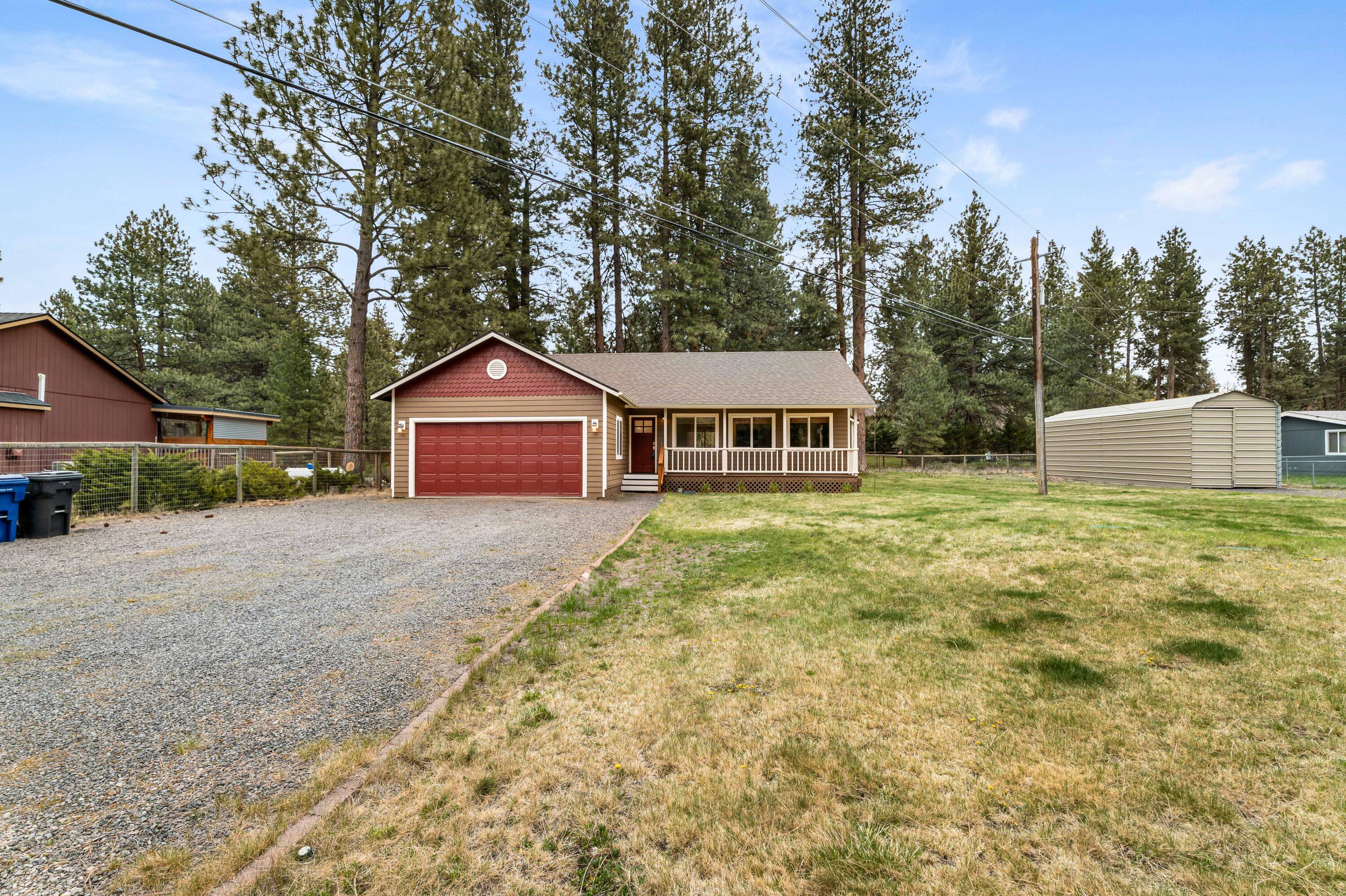 19405 Indian Summer Road Bend, OR 97702 - Photo 4 of 37 Ample Parking
