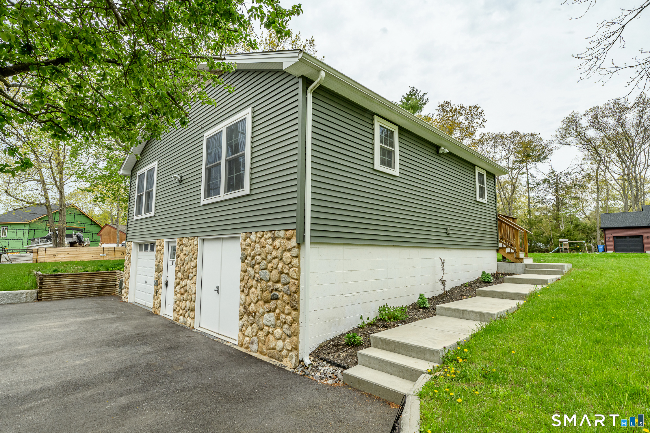 11 Breaults Landing Road Thompson, CT 06277 - Photo 7 of 31